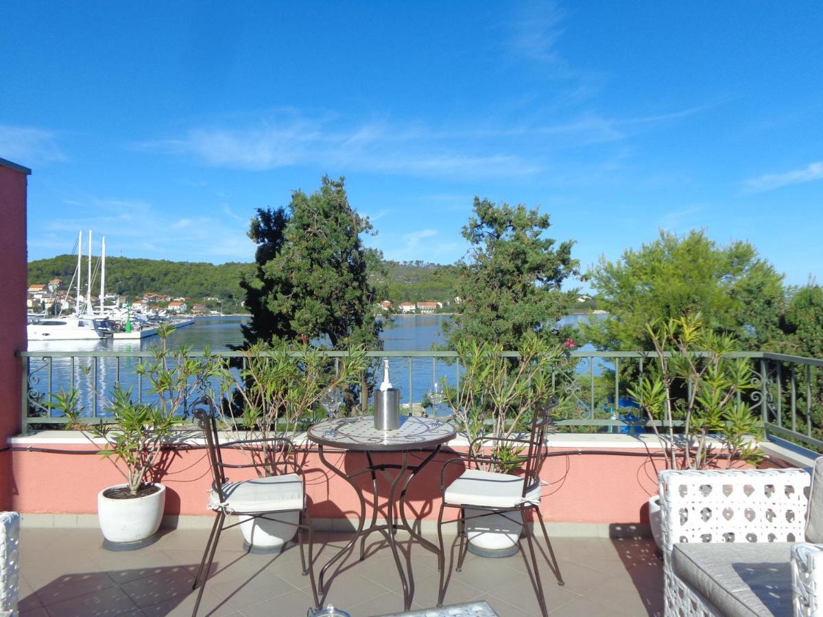 Villa Luna Sutomiscica Exteriör bild